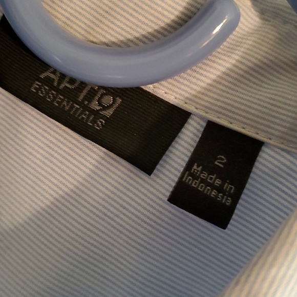 Blouse - Picture 2 of 2